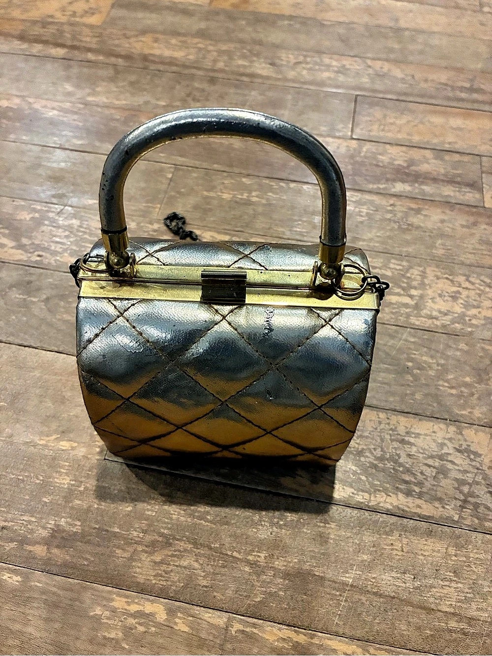 Quilted Frame Shoulder Bag in Gold & Black